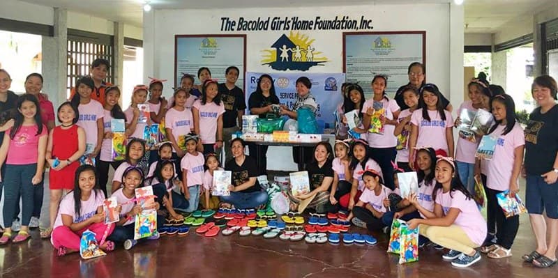 Spend Christmas at the Orphanage