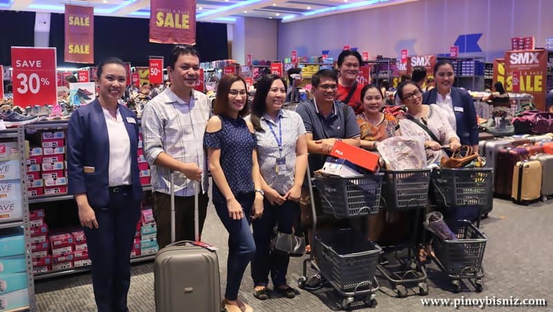 Christmas Shopping Tips | SMX Shoes and Bags Sale